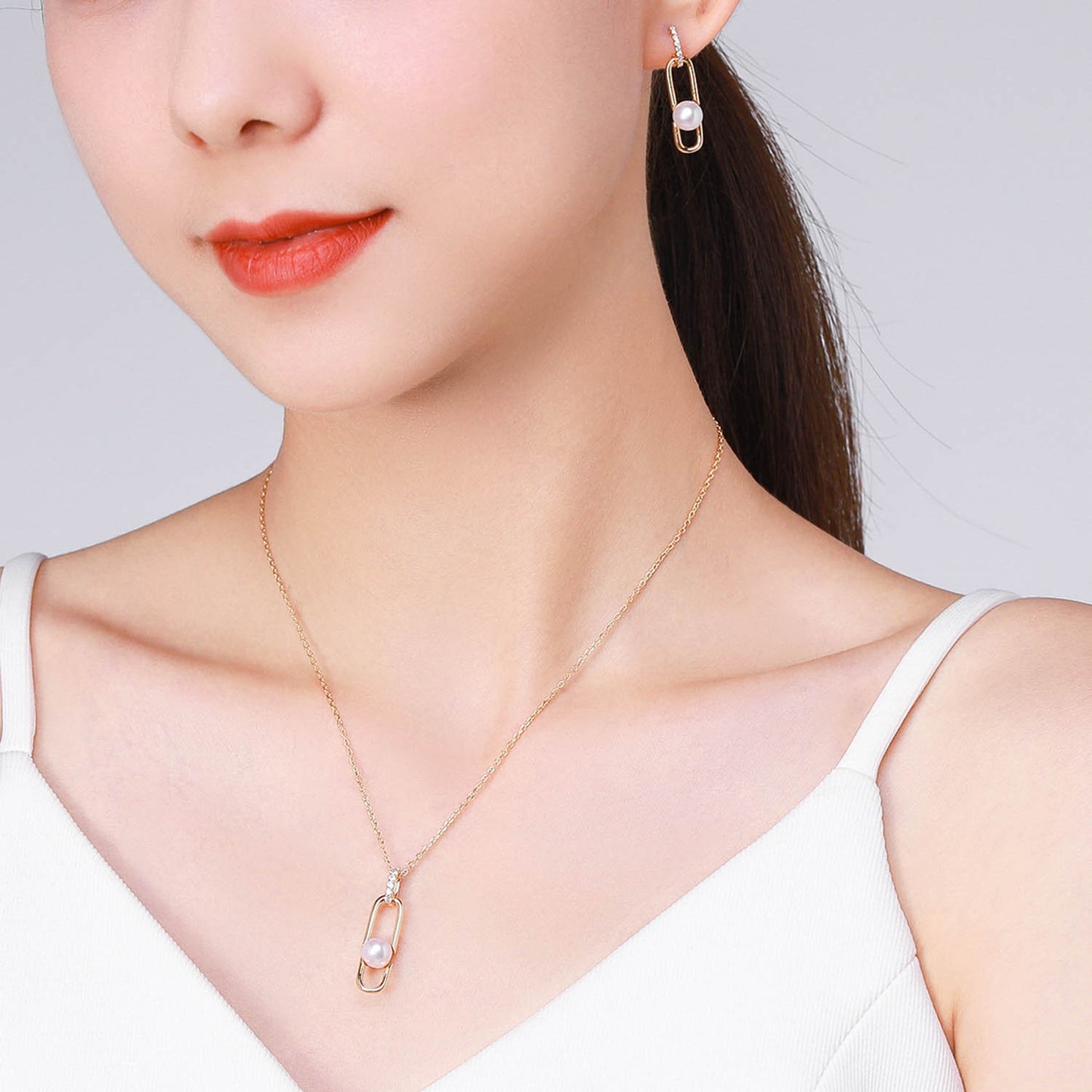 Large Link Pearl Necklace