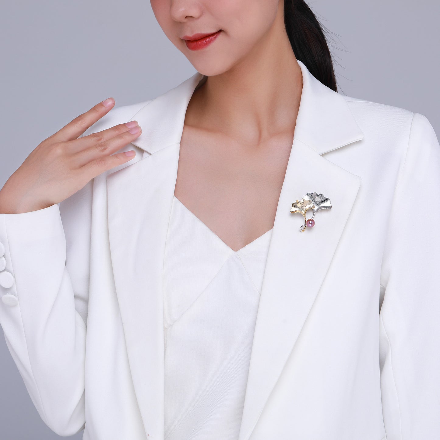 Elephant Leaves Edison Pearl Brooch