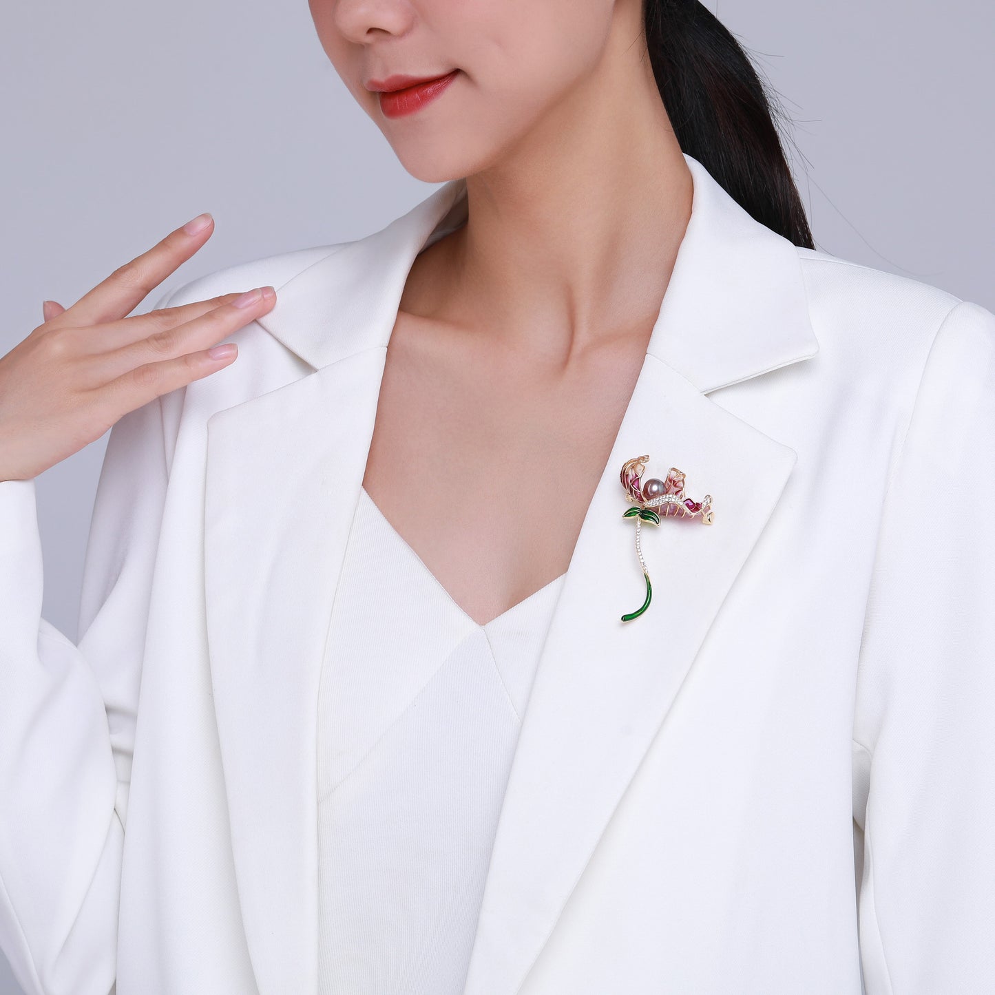 Dancing Flower Edison Pearl Brooch