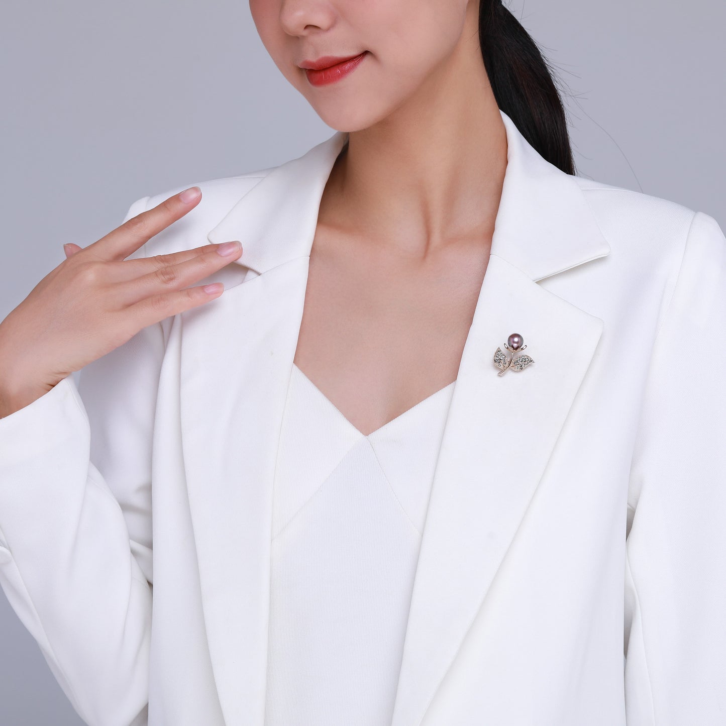 Ready to Bloom Edison Pearl Brooch