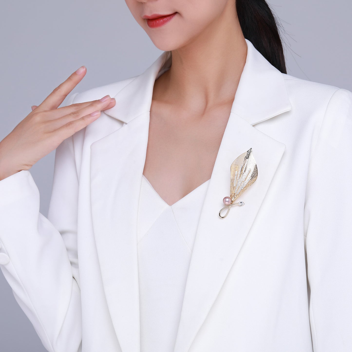 Hosta Leaf Edison Pearl Brooch