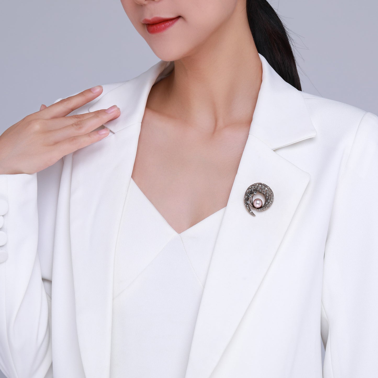 Cornucopia Edison Pearl Brooch