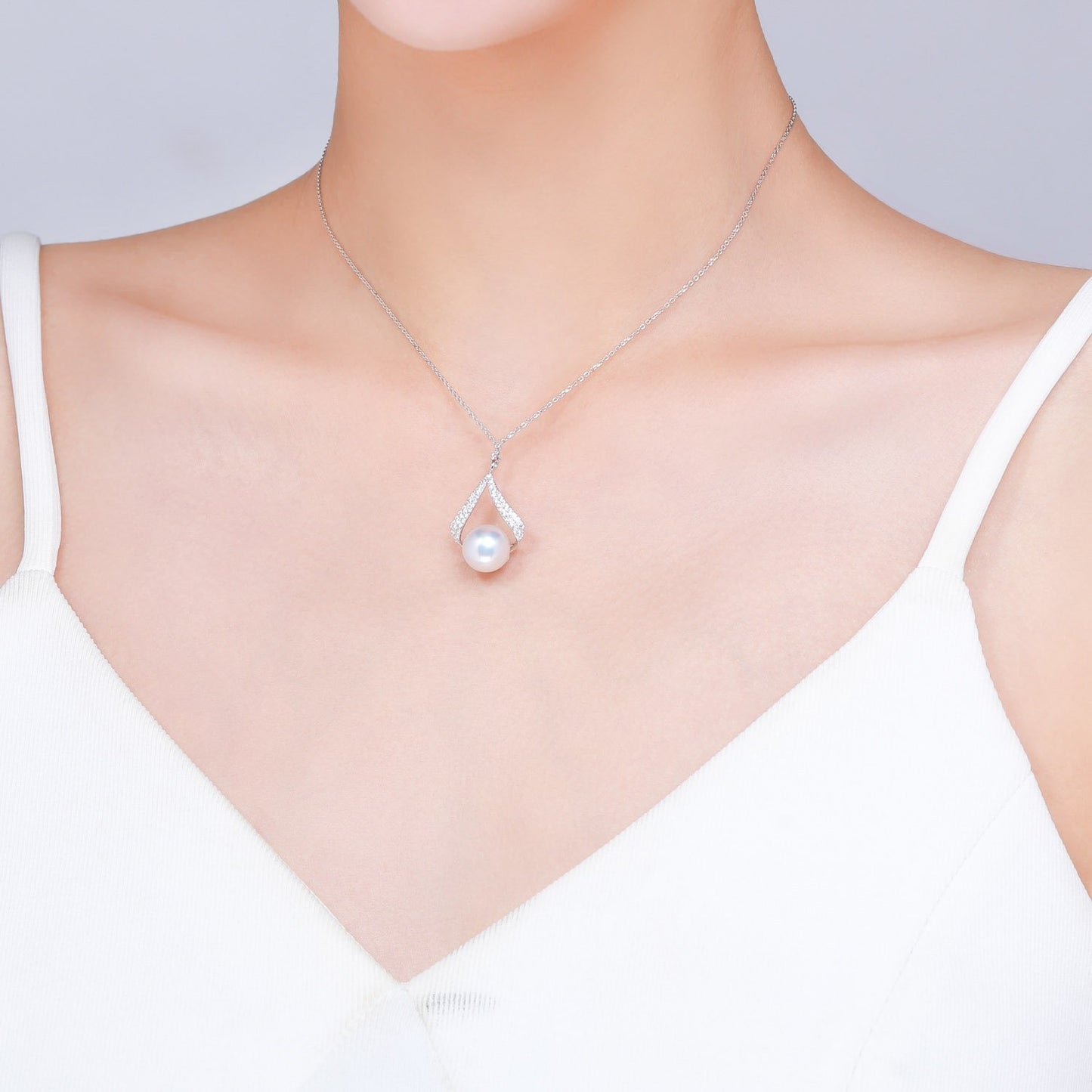 Iris Edison Pearl Necklace