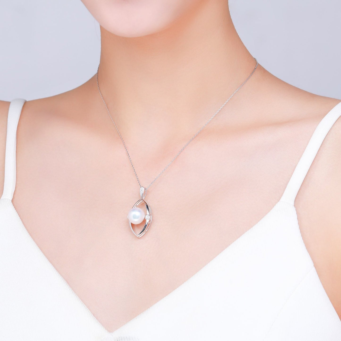 Mandorla Edison Pearl Necklace