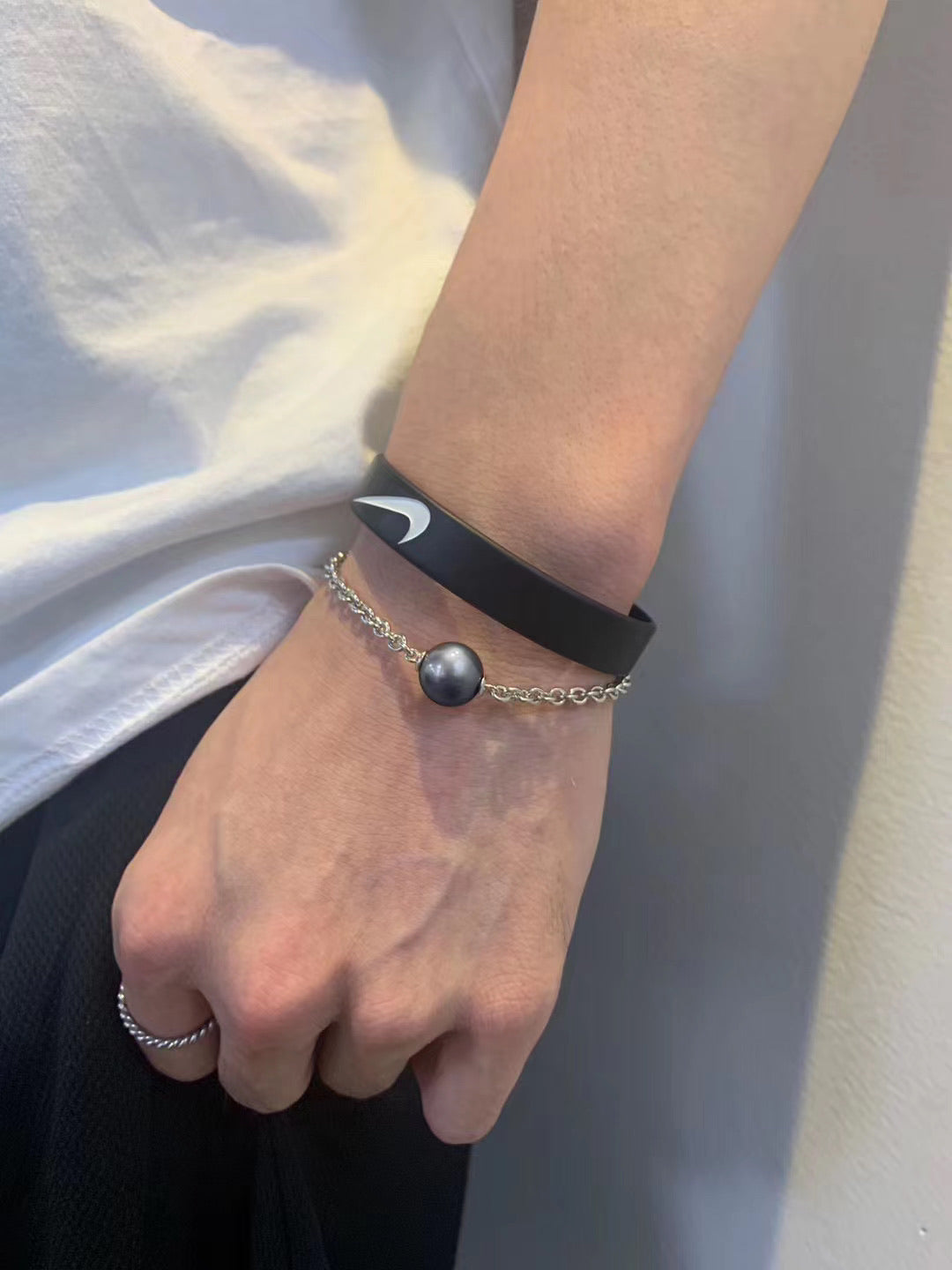 Bold Elegance Edison Pearl Bracelet