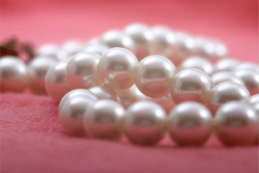 The Queen’s Pearl Necklace