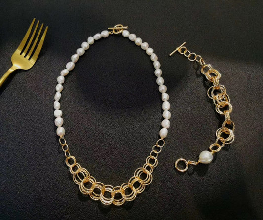 Contemporary Golden Loop Pearl Necklace