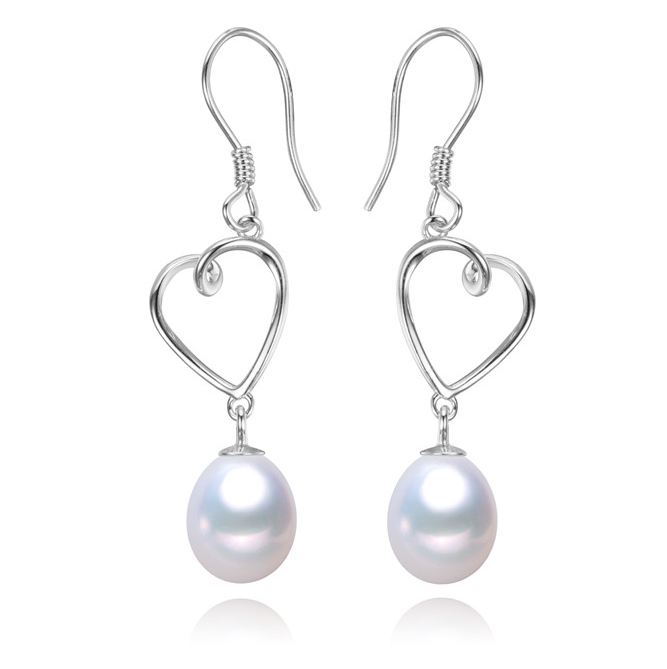 Elegant Heart-Shaped Pearl Earrings