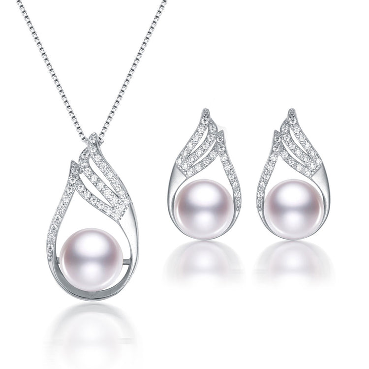 White Flame Of The Heart Pearl Earrings & Necklace Set
