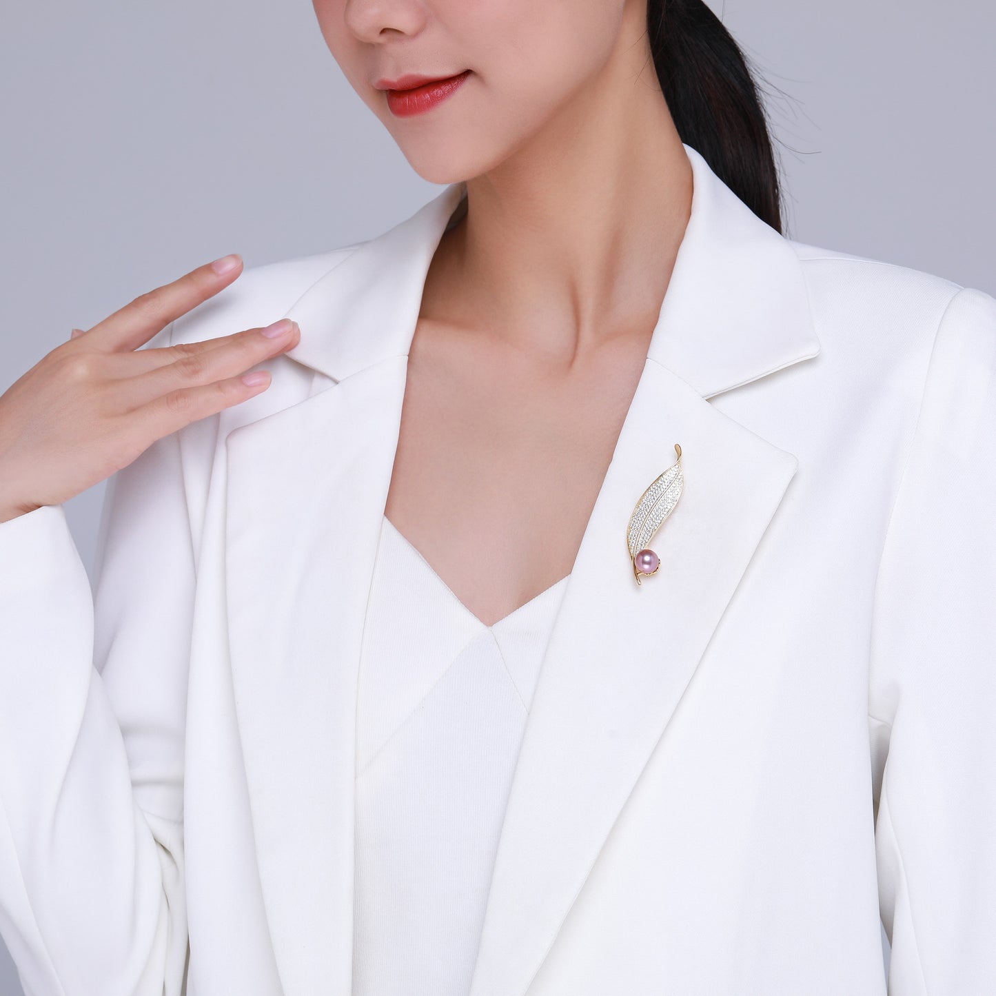 Single Crystal Leaf Pearl Brooch