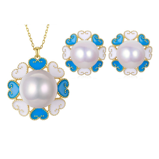 Lyla Edison Pearl Earrings & Necklace Set
