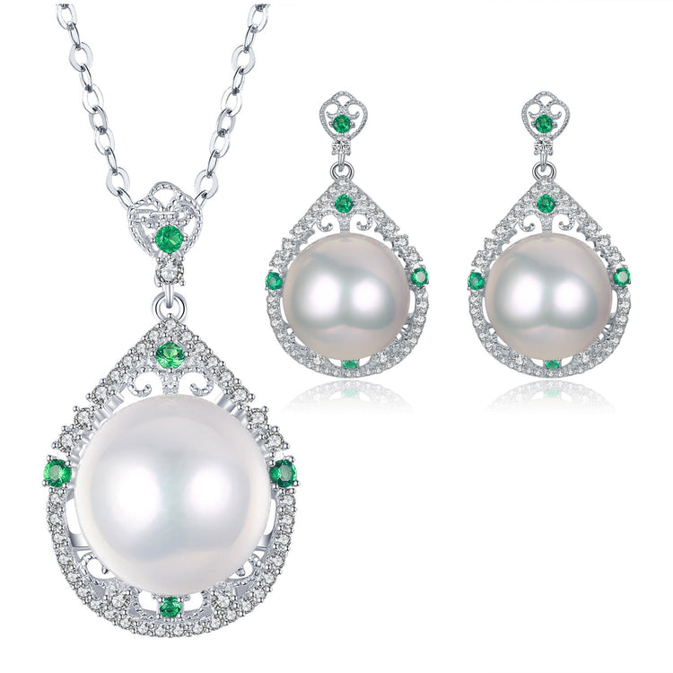 Katherine Edison Pearl Earrings & Necklace Set