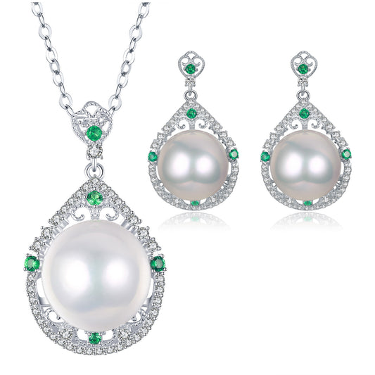 Katherine Edison Pearl Earrings & Necklace Set