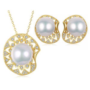 Lilypad Edison Pearl Earrings & Necklace Set