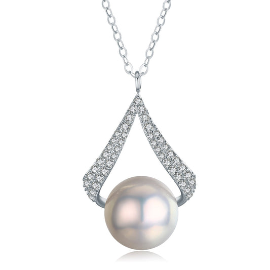 Iris Edison Pearl Necklace