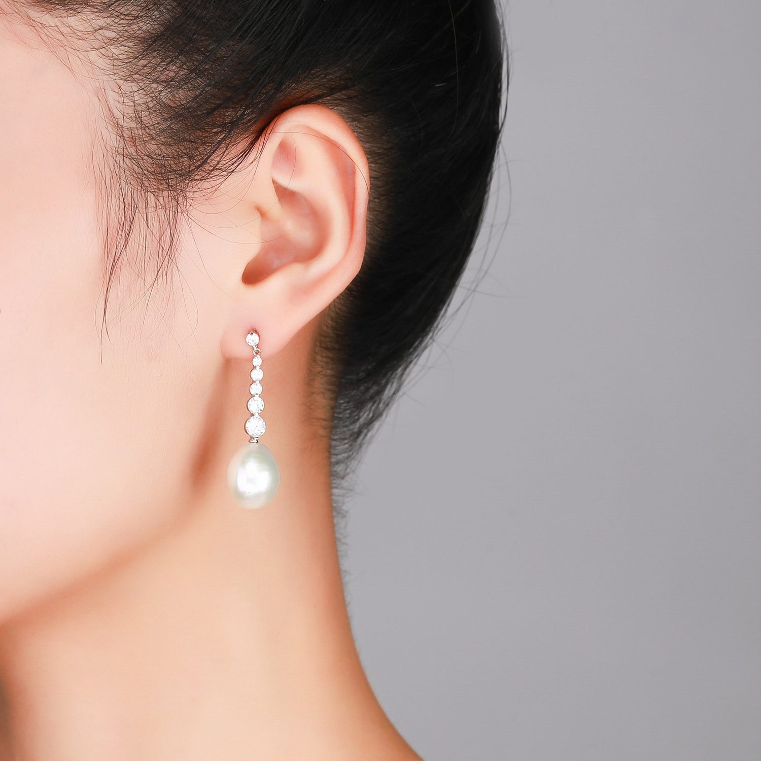 Magic Crystals Edison Pearl Earrings - Timeless Pearl