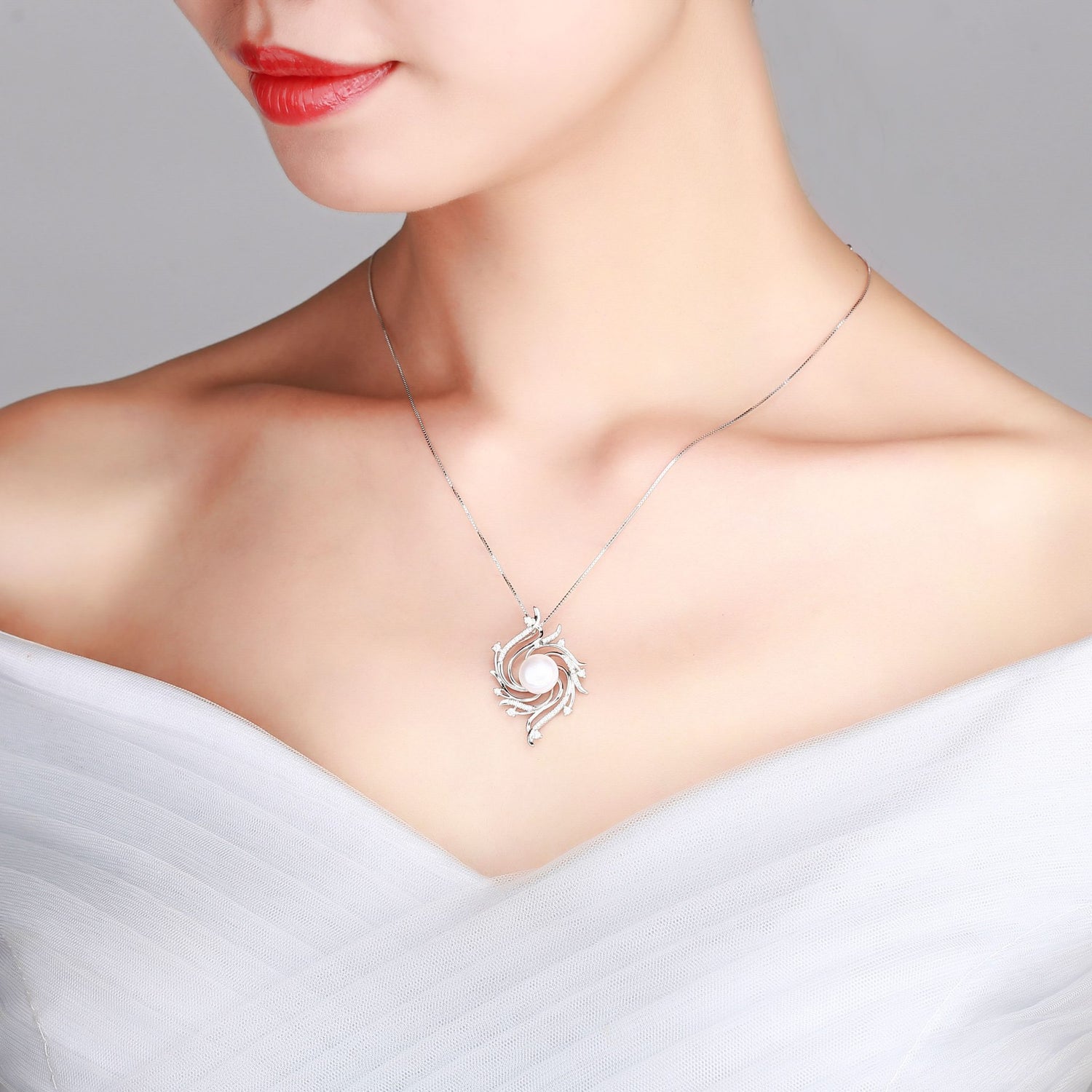 Sunburst Pearl Necklace - Timeless Pearl