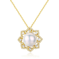 Octagram Golden Wreath Pearl Necklace – Elegant knotted cultured pearls with golden accents.