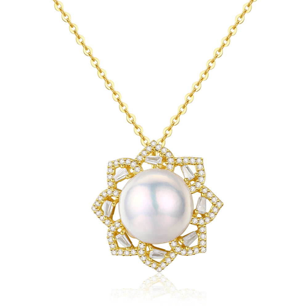 Octagram Golden Wreath Pearl Necklace - Timeless Pearl