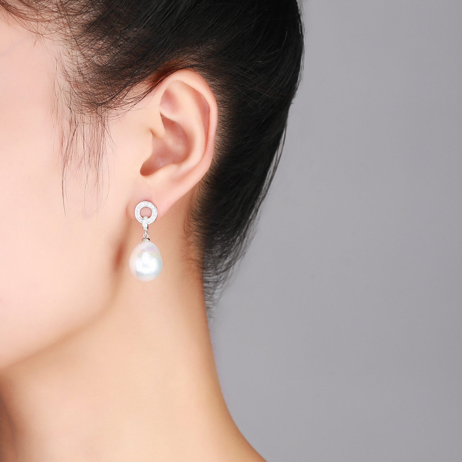 Perfect Circle Edison Pearl Earrings - Timeless Pearl