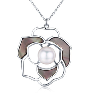 Blooming Flower Pearl Necklace