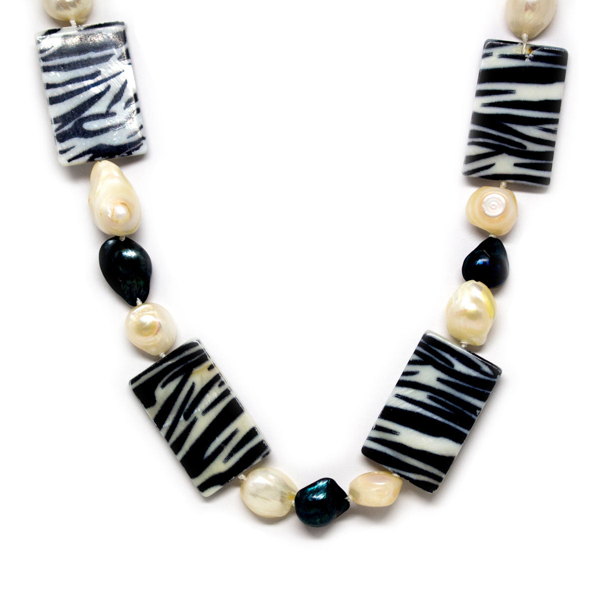 Zebra Fashion Pearl Necklace - Timeless Pearl
