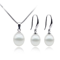 Simple Elegance Pearl Necklace & Earrings Gift Set