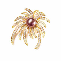 Dazzling Edison pearl brooch designed like a firework, perfect for adding a festive sparkle.
